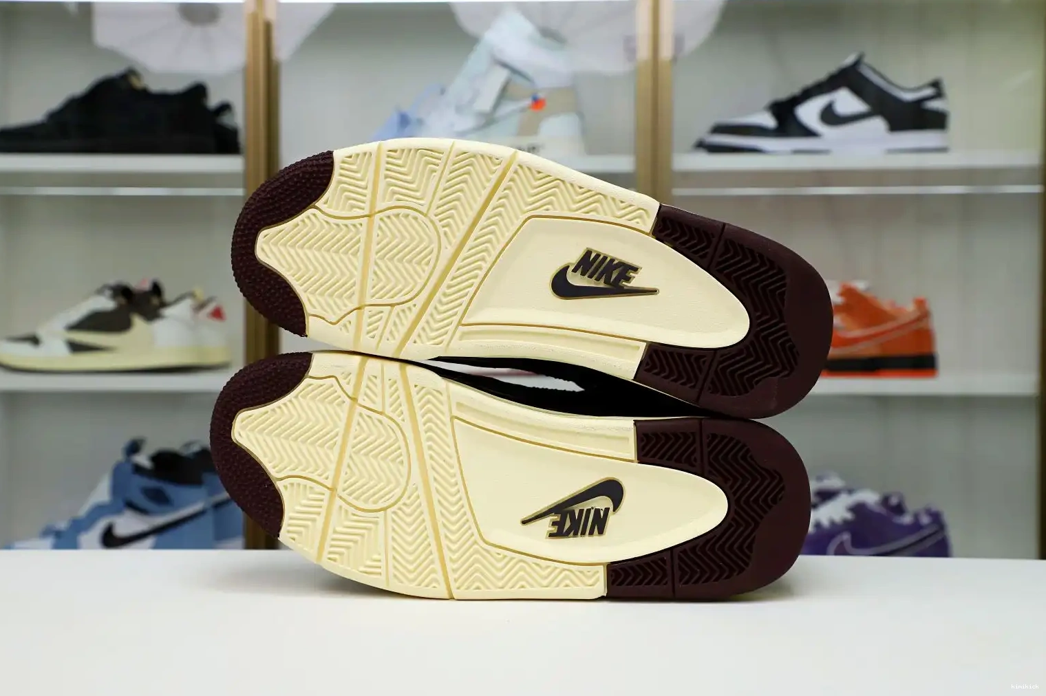 Kimikick AIR AM 4 JORDAN 0425